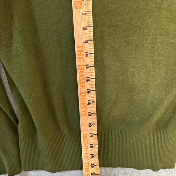 Liv Milano sweater rhinestone bow collar with keyhole olive green size Large - Picture 7 of 9